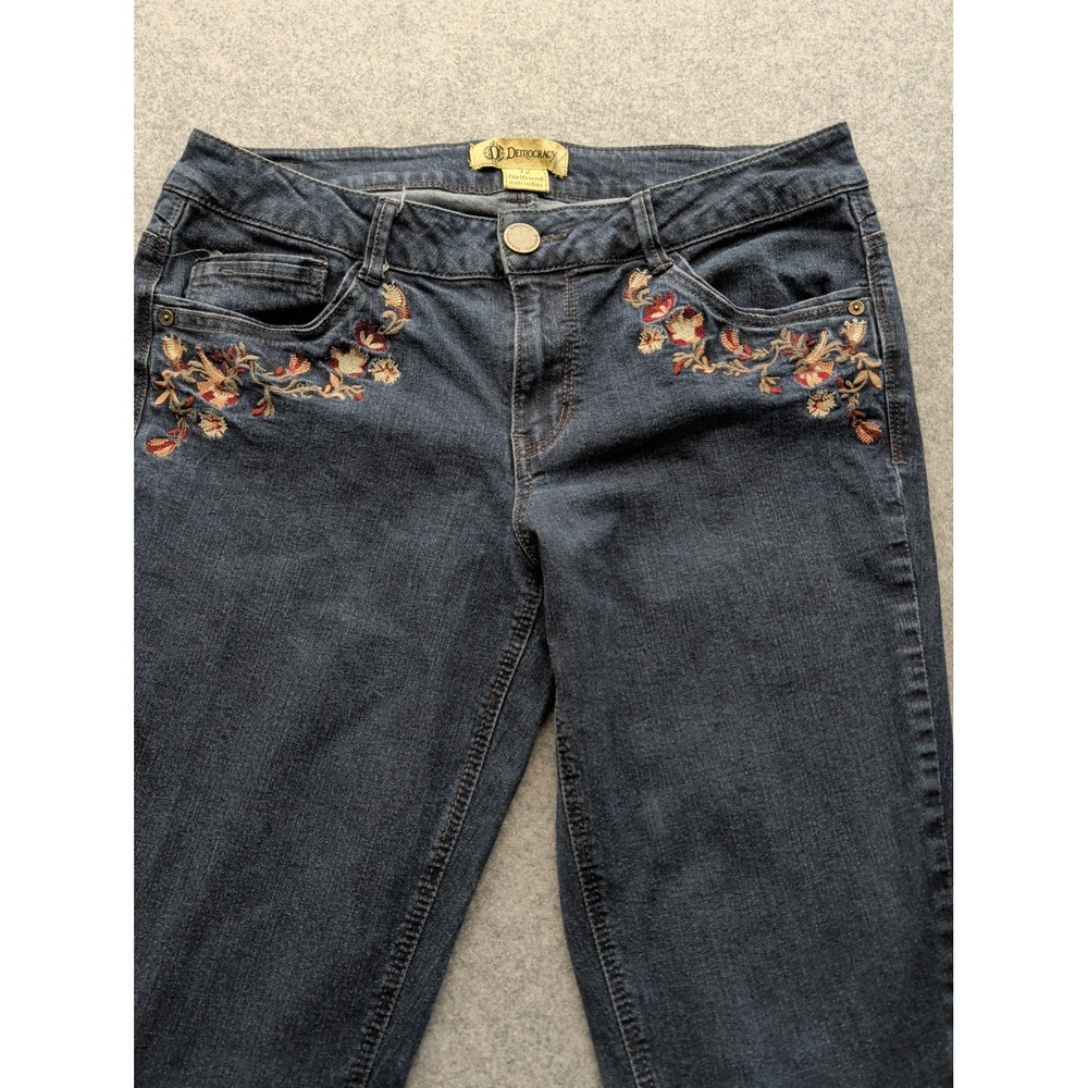 Democracy Women's Girlfriend Jeans Size 12 Blue Embroidered Pockets